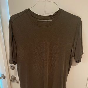Lululemon Olive Green Large T-Shirt